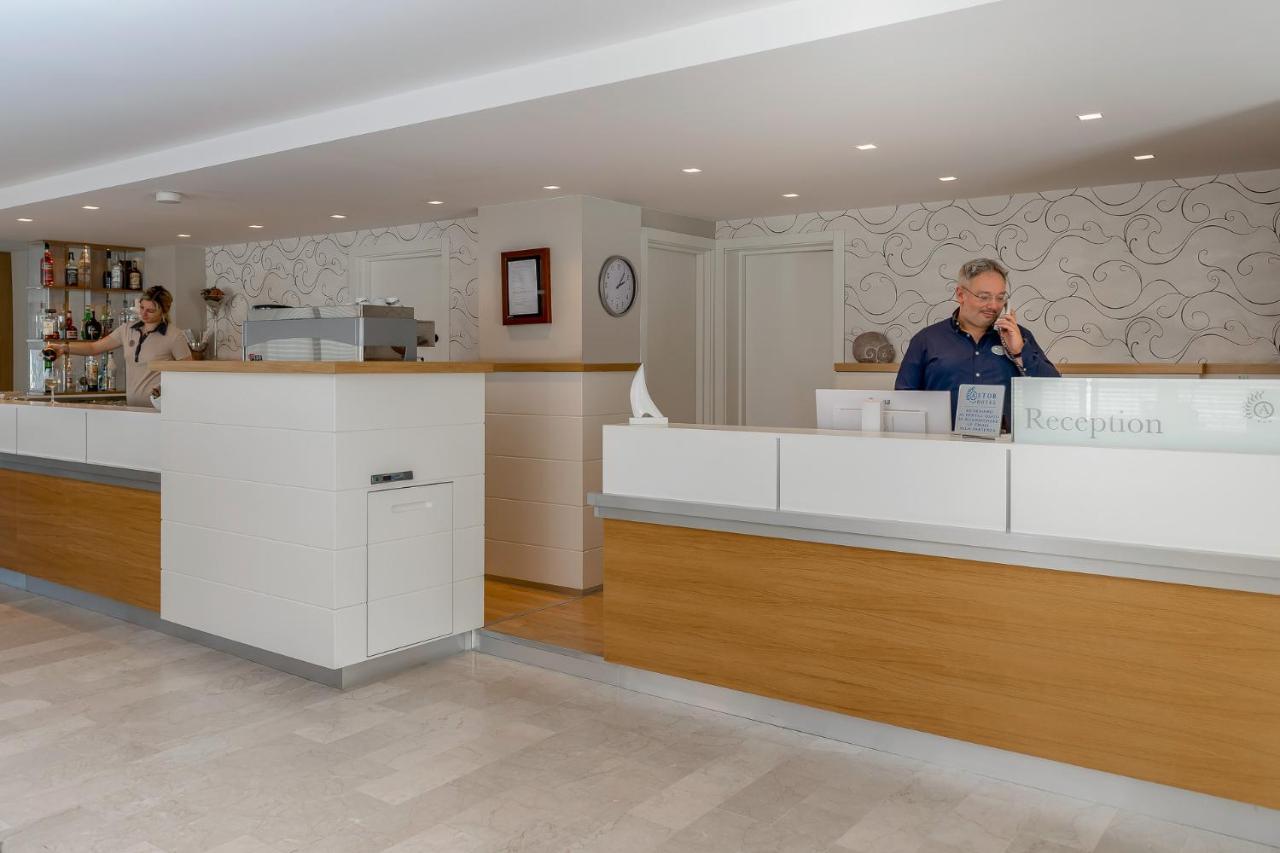 Hotel Astor Римини Екстериор снимка
